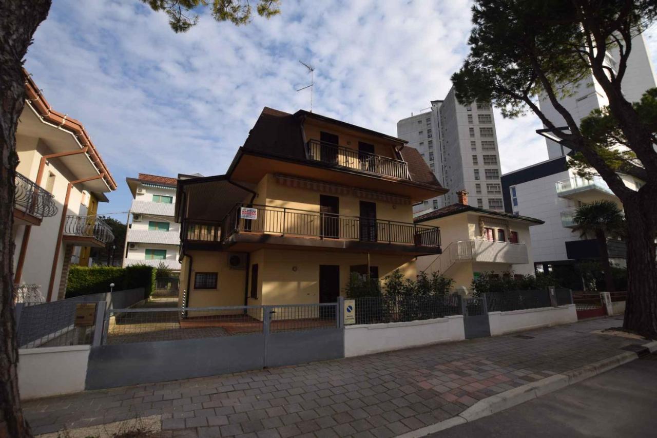 Apartments In Lignano Sabbiadoro 39726 Exteriör bild
